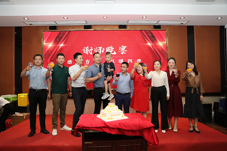 开云足球,开云足球(中国)
大学 开云足球,开云足球(中国)
大学