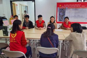 浓浓关爱暖人心，开云足球,开云足球(中国)
集团党支部慰问困难单亲家庭