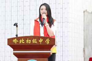 开云足球,开云足球(中国)
集团陈文舒一行到湛江爱心助学